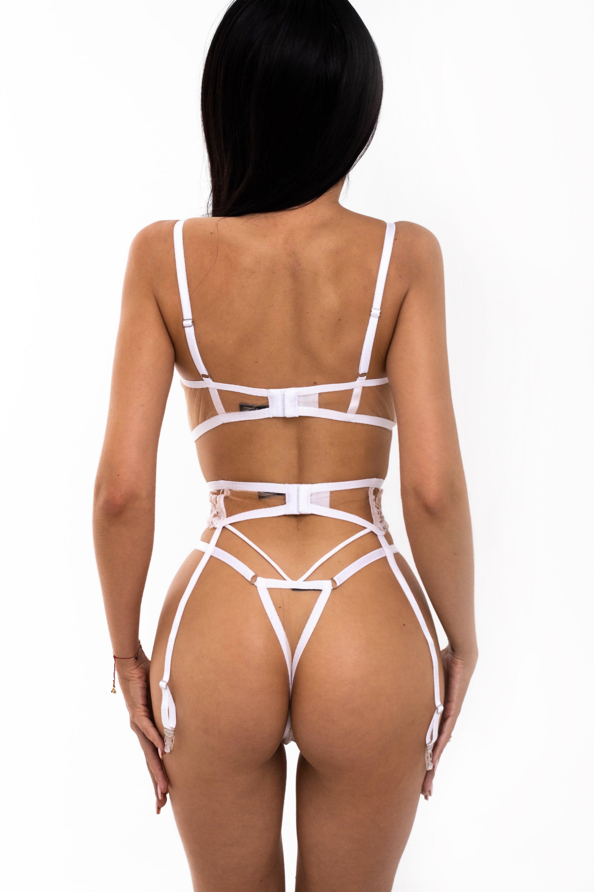 WHITE QUEEN SET | delikatny koronkowy zestaw z pasem