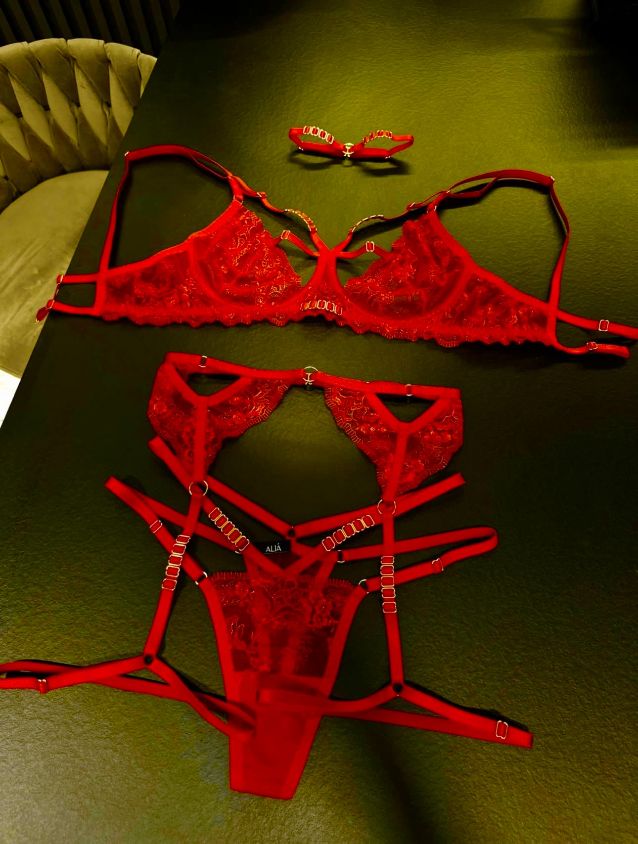 PLEASURE SET