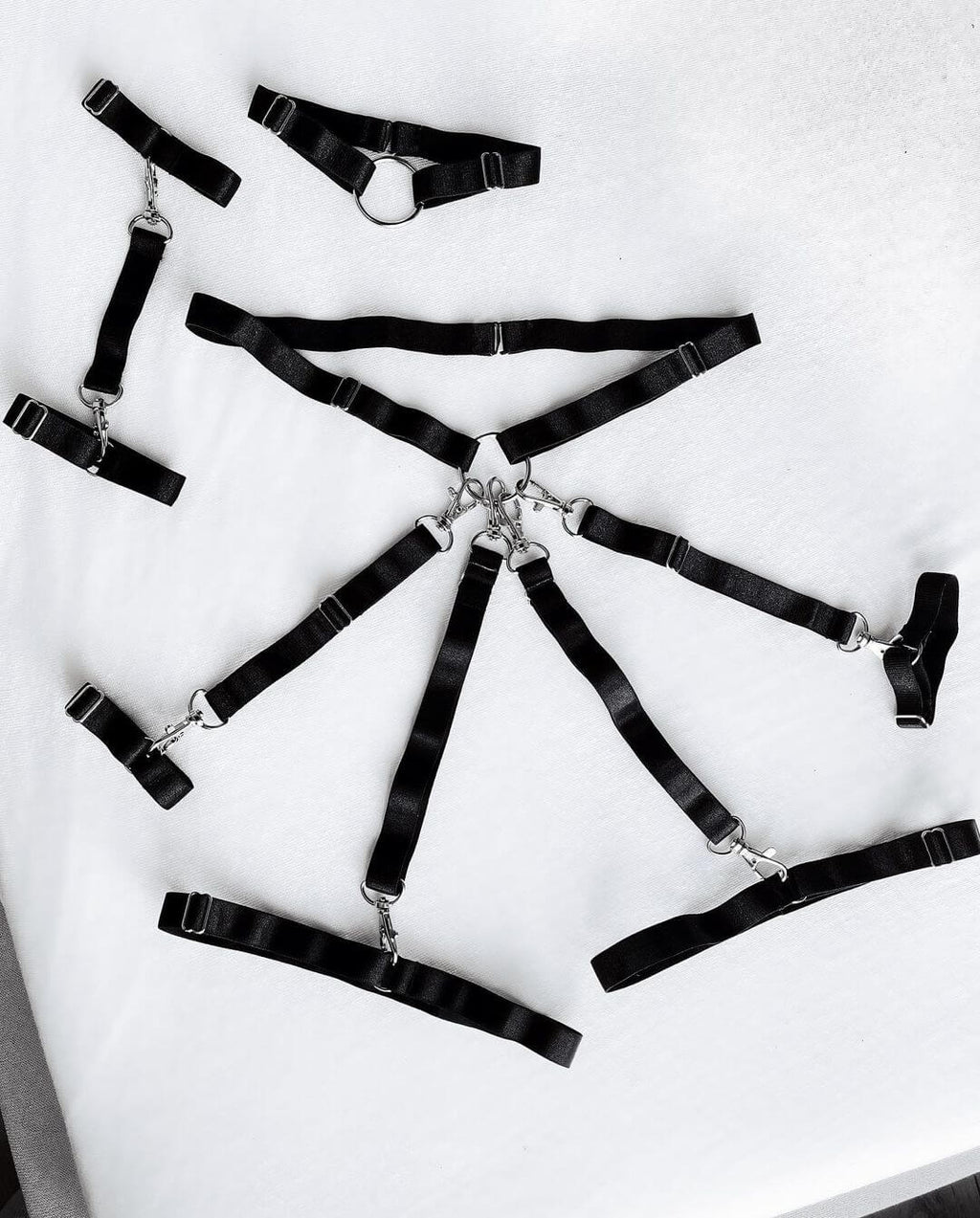 Seksowny zestaw akcesoria z gum, choker, kajdanki