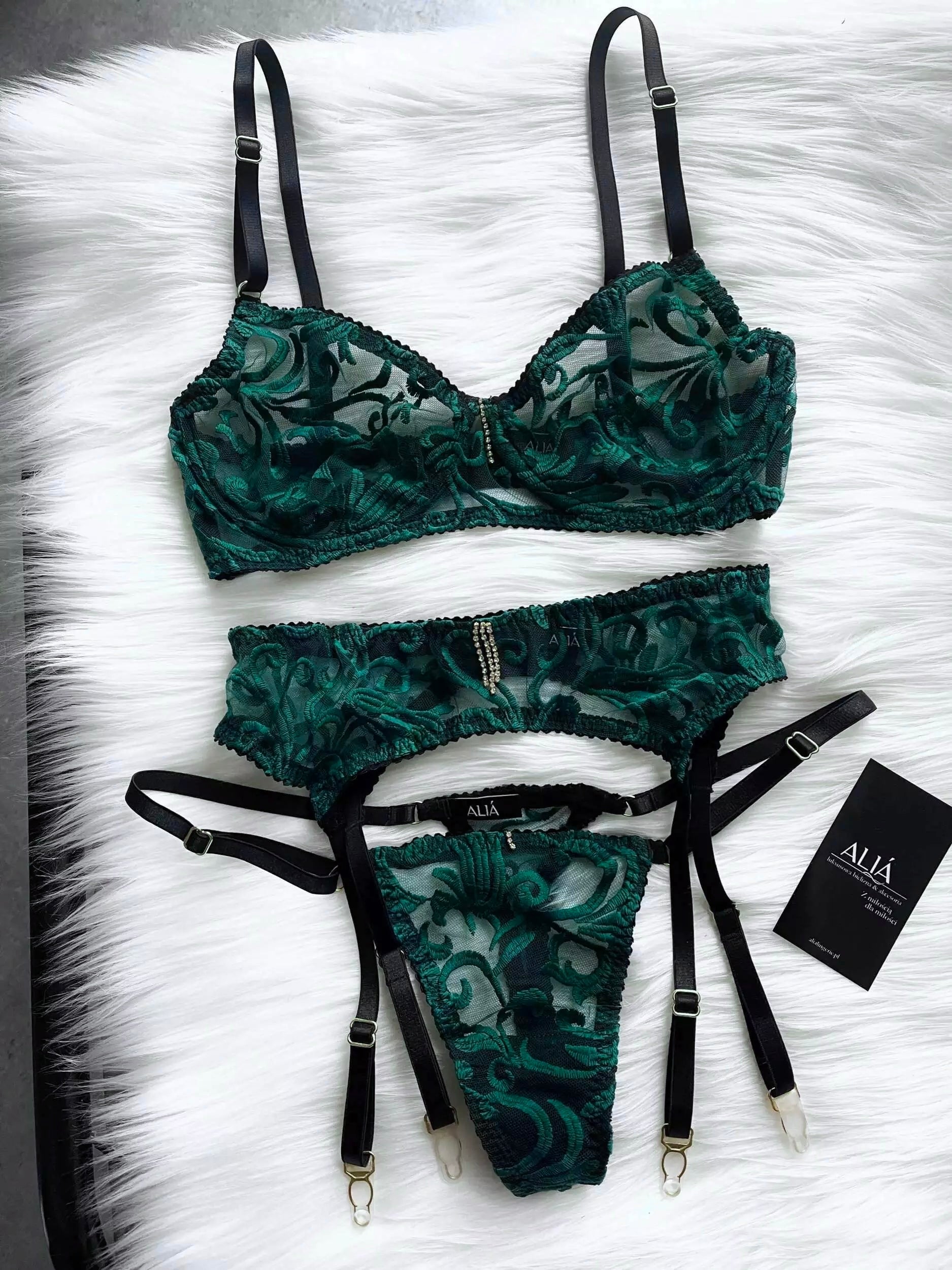 NICOLE SET