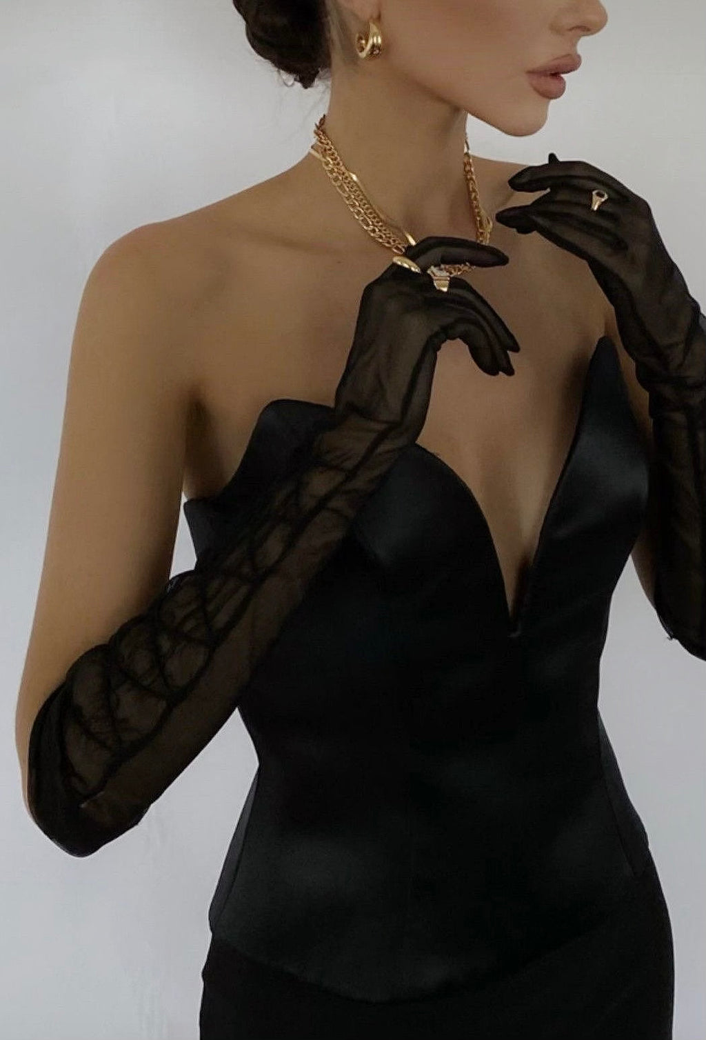 Siateczkowe rękawiczki