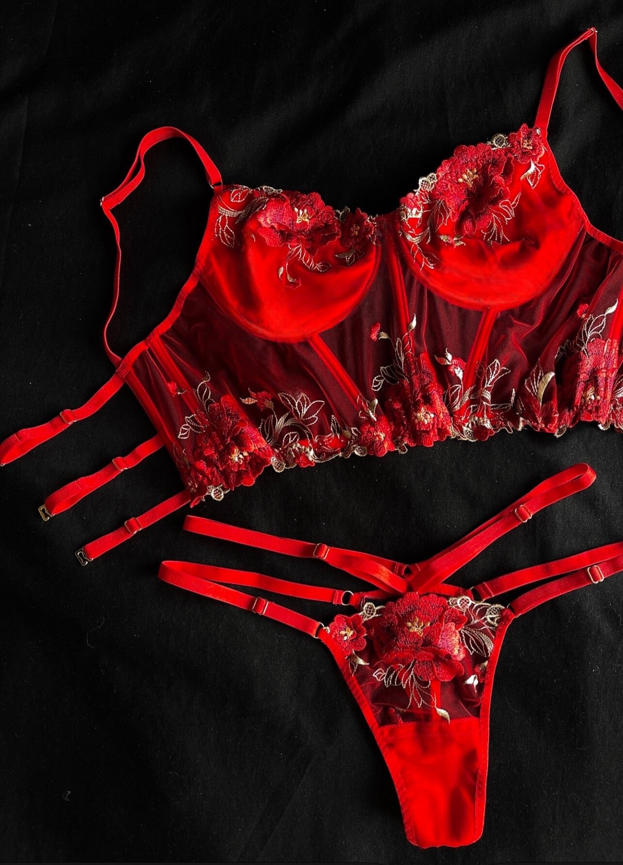 WIKTORIA SET | czerwony zestaw: gorset i stringi