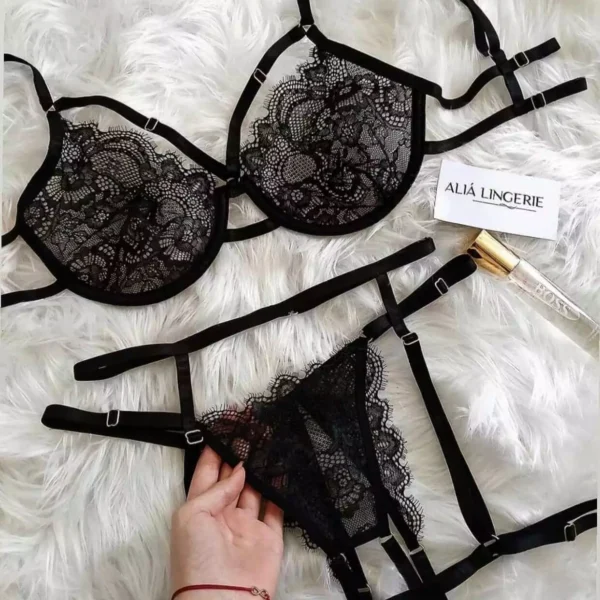 LILIA SET | koronkowy zestaw: biustonosz na fiszbinkach, sexy majtki i pas