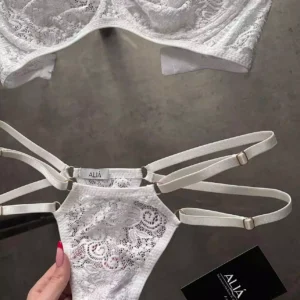 https___alialingerie.pl_wp-content_uploads_2021_11_64D08CE1-6B11-4877-9A14-A1AD9AE722A0-1284×1707