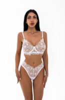 WHITE LACE INTIMATES