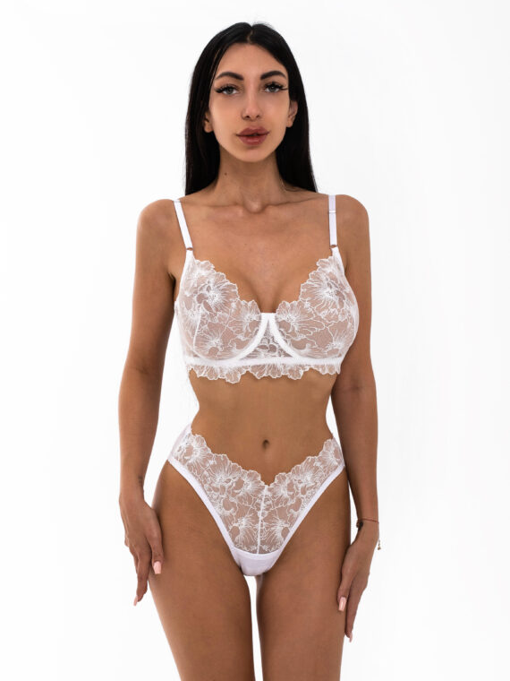 WHITE LACE INTIMATES